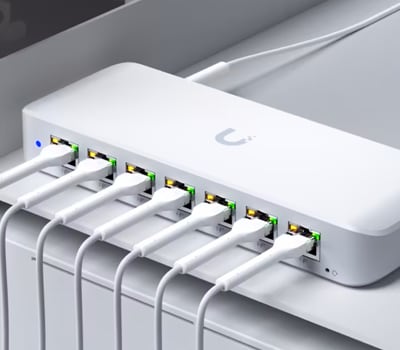 Ubiquiti Ultra 210W 8-Port Managed Switch