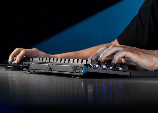 ASUS ROG Falchion ACE HFX_18