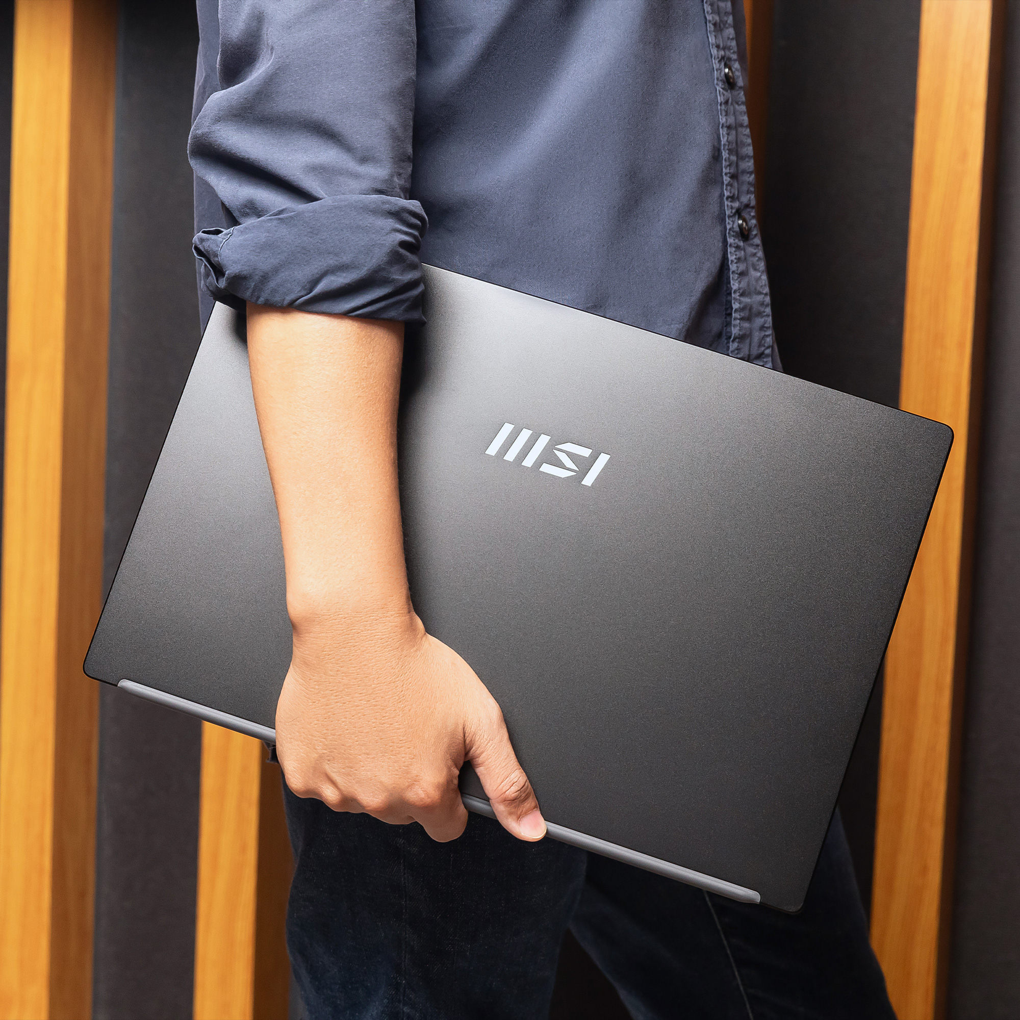 MSI Modern 15 H AI C2HMG-265_3