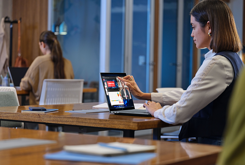 HP OmniBook Ultra 14 – Hybrides Arbeiten mit Windows Studio Effekten