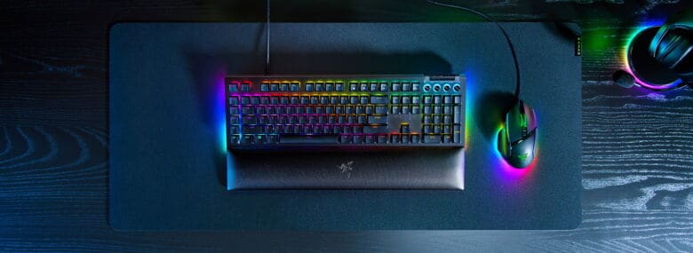 Razer BlackWidow V4 Gaming Tastatur (gelbe Switches)_1
