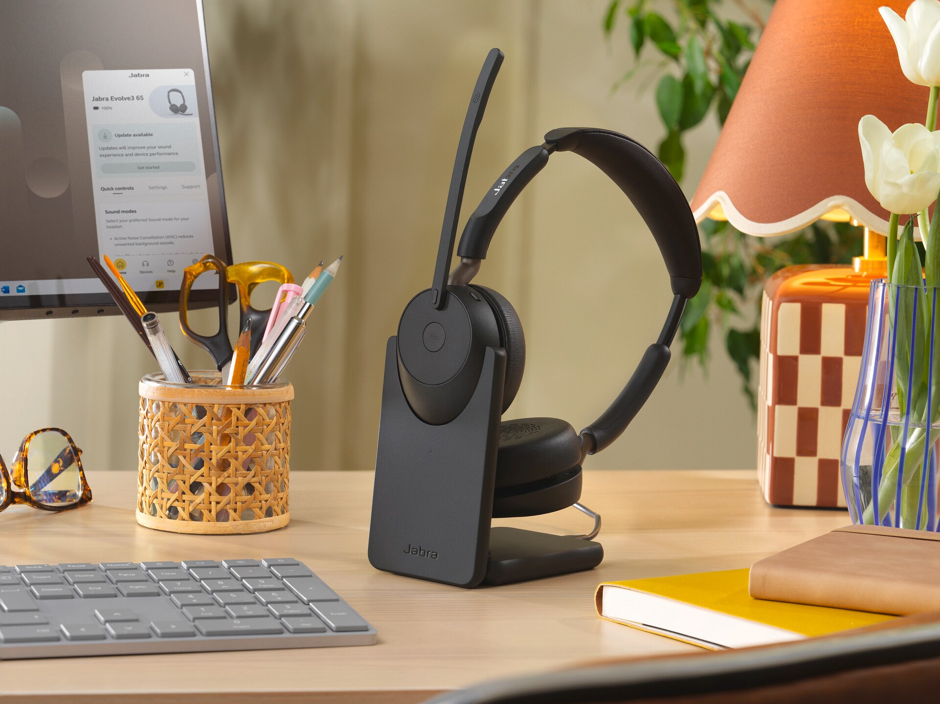 Jabra Evolve3 65 Stereo, LINK 390a, MS, Ladestation_2